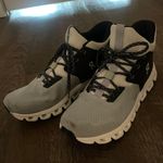 on cloud On clouds  Photo 3