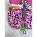Hello Kitty W 12 M 10 Pink with 25 Hello Kitty Charms Kawaii Crocs Rare S Photo 3