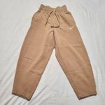 Nike WOMEN'S SPORTSWEAR STYLE FLEECE HIGH-WAISTED CURVE TAN SWEATPANTS size XS Photo 2