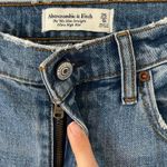 Abercrombie & Fitch The 90s Slim Straight Ultra High Rise Jeans 0/25 Photo 3