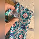 Colorful Sleeveless V Photo 6