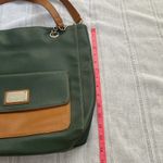 Nine West forest green tote bag with silver hardware. Photo 4