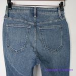 Madewell New! Curvy Kick Out Crop Jean oneida wash, size 27 Photo 9