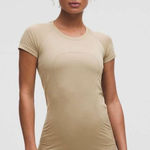 Lululemon NWT Swiftly Tech Short-Sleeve Shirt 2.0 *Hip Length MSRP $68 - Size 2 Photo 0