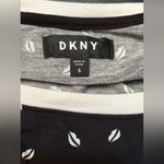 DKNY Black and White Relaxed Boxy Tee with Lips design size Small NWT Photo 8