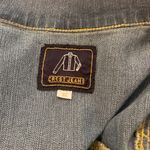 Crest Jeans vintage med wash distressed denim jacket floral embroidery. Size 3X Blue Photo 6