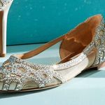 Badgley Mischka Crystal Pointed Toe Flats, Size 8W NEW w/o Box Retail $235 Photo 1