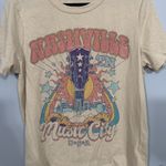 Zoe + Liv Nashville, TN Music City Guitar Travel Band Tee Shirt Women's Size XL Multiple Photo 1