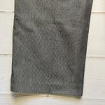 Van Heusen - Women’s Grey Pin Stripe Capri Pants - Size 6 Photo 5