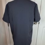 FIGS Catarina Scrub Top M Graphite Charcoal | V-Neck One Pocket | Technical Photo 4