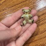 Set of (5) Vinatage Goldtone and Silvertone Brooches Photo 1