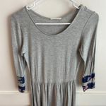 Reborn J  Gray & Floral Quarter Sleeve Mini Dress Photo 4