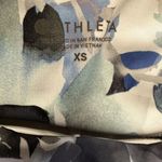 Athleta Elation Peony Floral Print 7/8 Tight Leggings White Size XS Photo 2