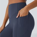 Halara  UltraSculpt Scrunch Butt Lifting Tummy Control Shaping leggings Photo 4