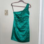A Byer A. Byer Sz 5 S Green Satin Stretchy Cocktail Mini Dress Assymetric One Shoulder Photo 1