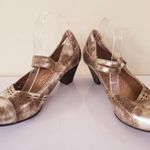 Taos Stunner Women's Mary Jane Heels Antique Gold Leather Cap Toe Laser Cut 9.5 Photo 5