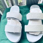 Vans  Cayucas Slide Mega Platform sandals with premium suede straps Photo 2