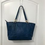 Coach  Chicago Ellis Navy Pebble Leather Tote Bag EUC Photo 1