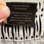 Ann Taylor  Pleated Dressy Shorts in Black & White Geometric Pattern Sz 10 Large Photo 9