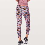 Lululemon Fast & Free 7/8 Tight II *Nulux 25"
Inversion Multi Photo 1