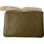 Coach NWT Corner Zip Wristlet In Signature Leather Photo 2