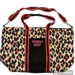 Victoria's Secret Womens Large Bag Travel Weekend Leopard Cheetah Animal Print Photo 4
