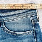 Hollister Shorts Womans 1/25 Midi Longest Length 4" Inseam Medium Wash Cuffed He Photo 5