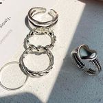 Urban Outfitters heart rings  Photo 0