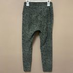 Beyond Yoga Jungle Fern Spacedye Capri Legging Photo 2