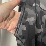 Athleta  Women's Lightning Camo 7/8 Tight Size Medium Photo 5