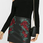 EXPRESS Embroidered Black Faux Leather Mini Skirt – Size 2, Red Floral Detail Photo 0