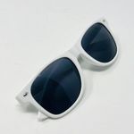 None Moët Pool Party White Unisex Sunglasses Photo 4