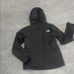 The North Face  Women’s Lightweight Waterproof Windbreaker Black Jacket (M) Photo 10