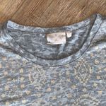 Dantelle Gray Metallic Gold Tribal Accent Tee Shirt Sz L Photo 3