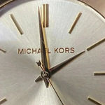 Michael Kors  WOMENS STAINLESS STEEL GOLD TONE WATCH EXTRA LINKS SNAP CLOSURE Photo 2