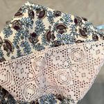 Kendall + Kylie size XSâsleeveless mini dress w/lace trim & pretty printâEUC Photo 7