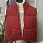 Amazon NWT Cropped Puffer Vest in Brick Red Photo 2