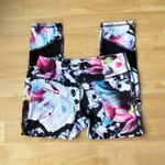 Apana Capri Leggings Photo 2