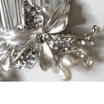 Source Unknown NWOT Elegant Crystal/Pearl Bridal Prom Pageant Party Silver Tone Metal Hair Comb Photo 2
