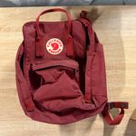 Fjallraven 27171 Women's Kanken Laptop 13” Backpack 4.6 gal (13 L), Ox Red GUC Photo 6