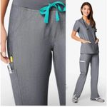 FIGS  Kade Cargo Scrub Pants size Small Gray Photo 1