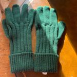 Isotoner Vintage  Green Gloves Photo 0