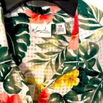 kim rogers  petite medium floral palm shirt. Tropical Jungle type print Photo 1