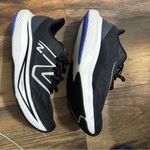 New Balance  Women FuelCell Rebel V3 Running Shoe Black/White Size 11 Photo 3