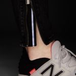 Athleta SCULPTEK Denim Side Ankle Zipper Detail Size 6 Charcoal Wash Photo 3