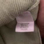 Croft & Barrow FINAL MARKDOWN  v neck top medium Photo 2