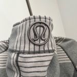 Lululemon Scuba Hoodie II Photo 3