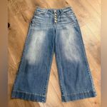 a.n.a Women's Blue Wide-Leg Jeans. . Size 6. Photo 0