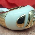 Camille Lucie NWT Gold Tone And White Ladies Ring Size 8 Rhinestones Photo 2