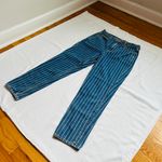 American Eagle β
Mom Jeans - Striped Blue β
Photo 5